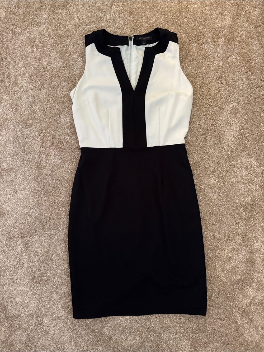 Banana Republic Factory Black and White V-Neck Colorblock Sheath Dress
